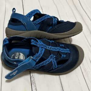 Oshkosh boys sandals